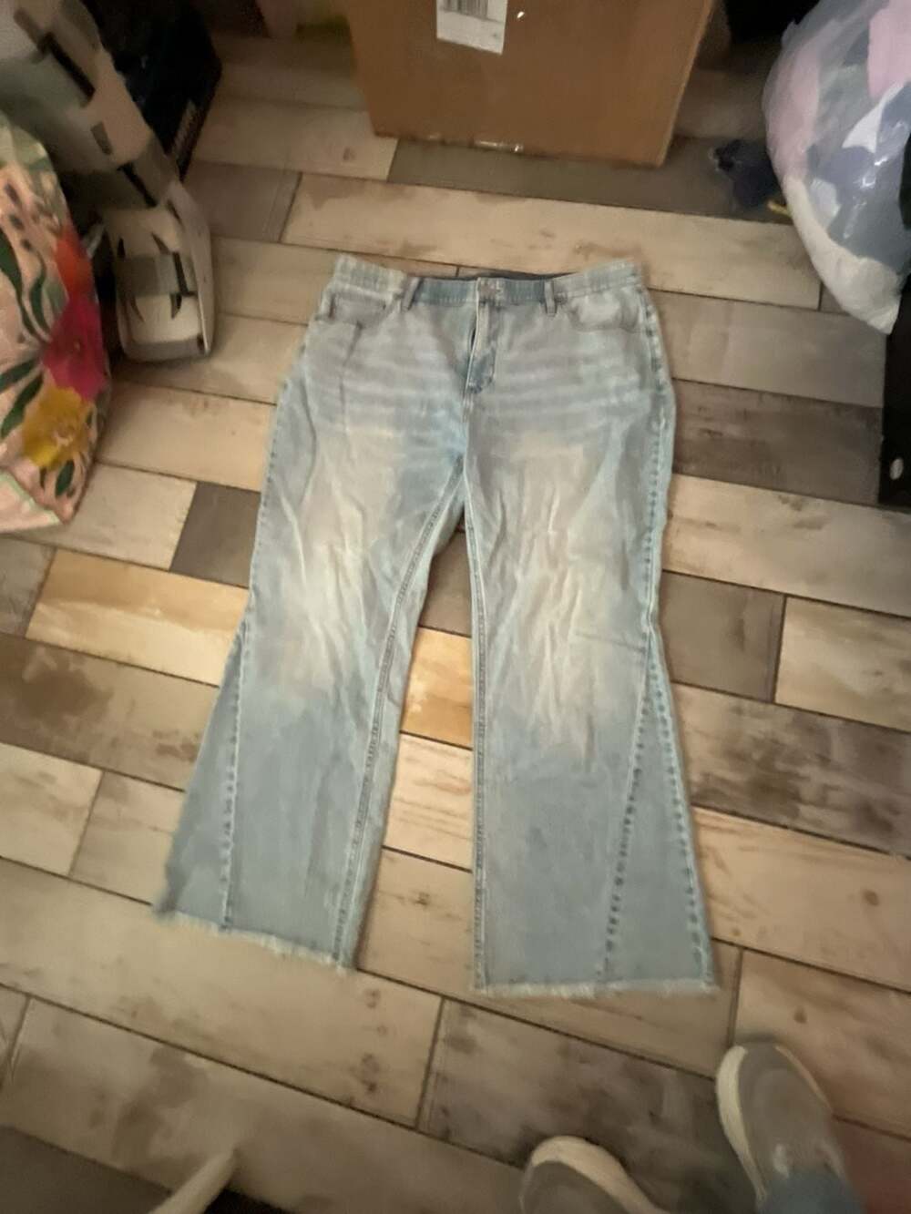 Terra & Sky Flare Leg Jeans Size 18W Light Wash